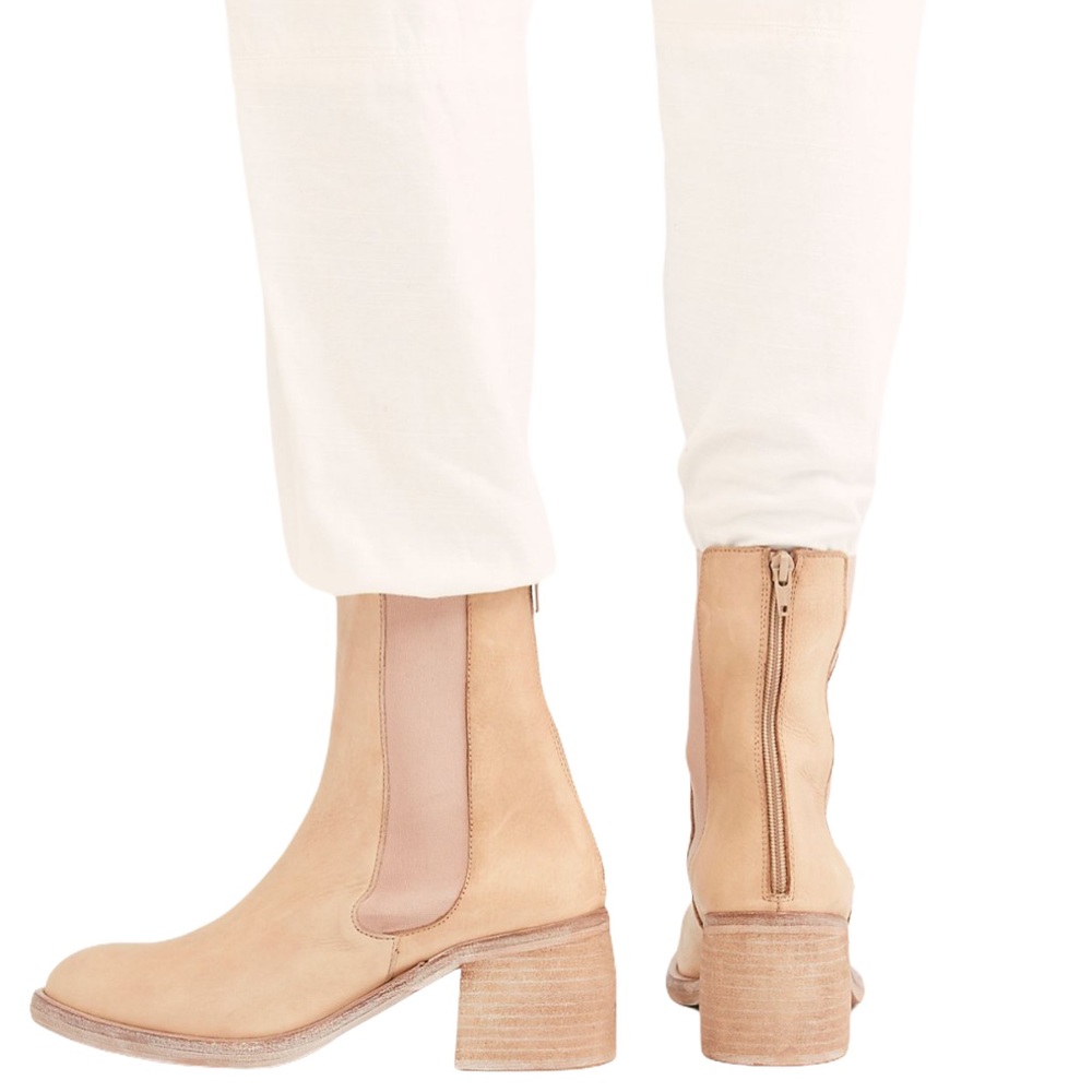 NEW Free People Essential Chelsea Boots 7 Natural